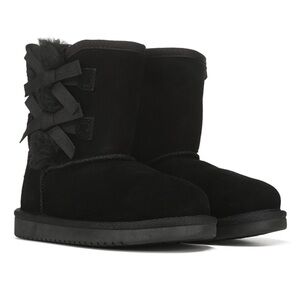 Koolaburra UGGS-Short Black Bows Boots